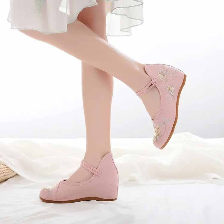 【✩】厚底の暖かい女性の靴、ファッショナブルでかわいい 楽天市場】スニーカー かわいい 個性的 シューズ レディース 黒