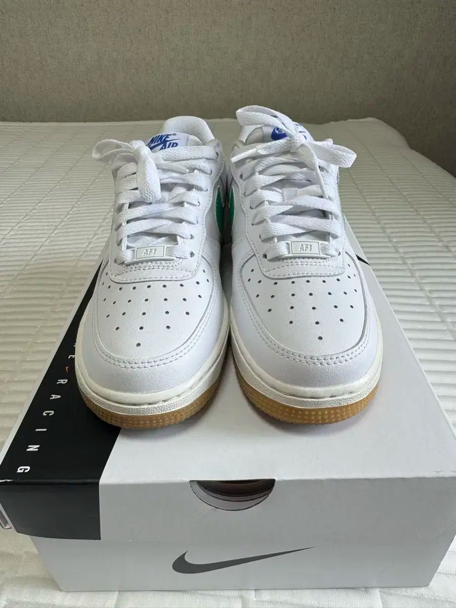W NIKE ナイキ エアフォース 1 07 白 スタジアム グリーン