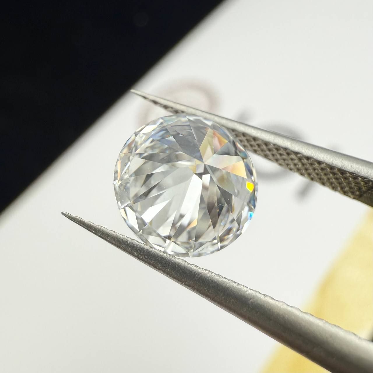 1.92ct E VVS2 IDEAL ラボグロウンダイヤモンド ラウンドブリリアント 