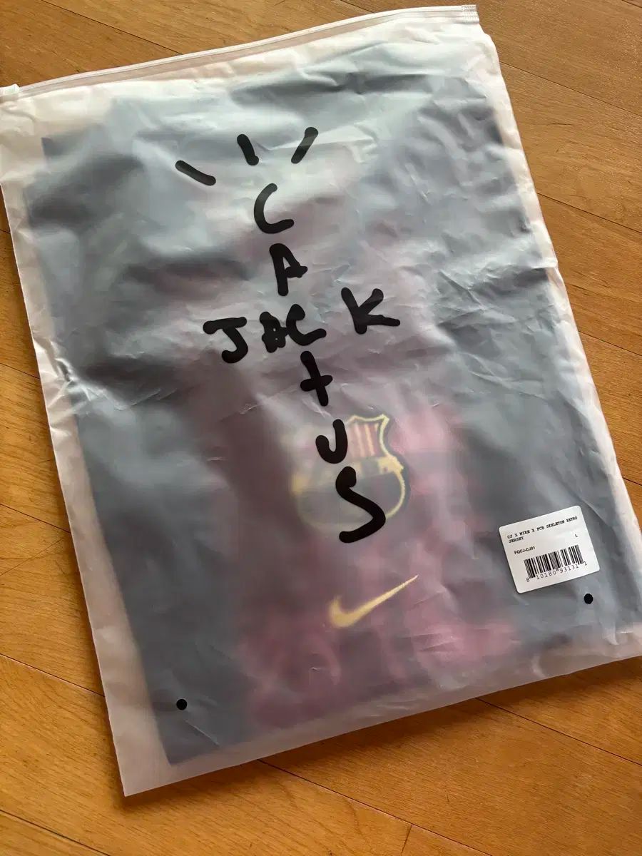 L NIKE ナイキ FC バルセロナ x トラヴィス Scot スコット レトロ 2000 01
