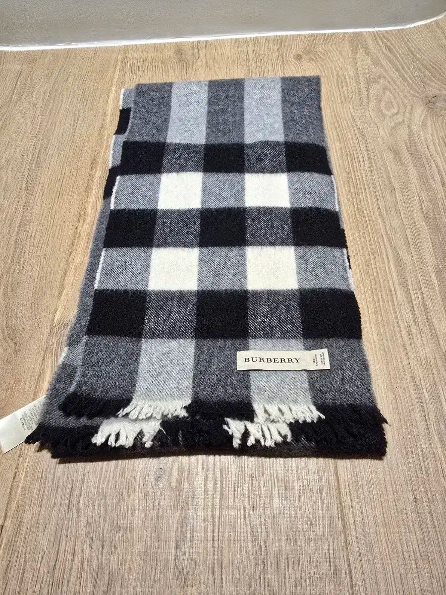 BURBERRY バーバリー チェック マフラー スカーフ ブラック|ホワイト