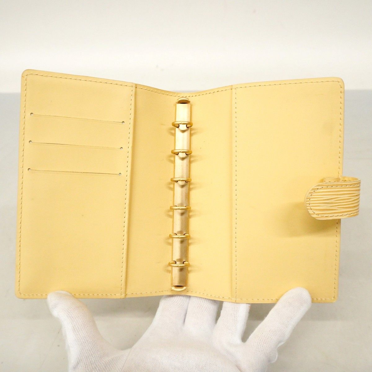 ルイヴィトン 手帳カバー