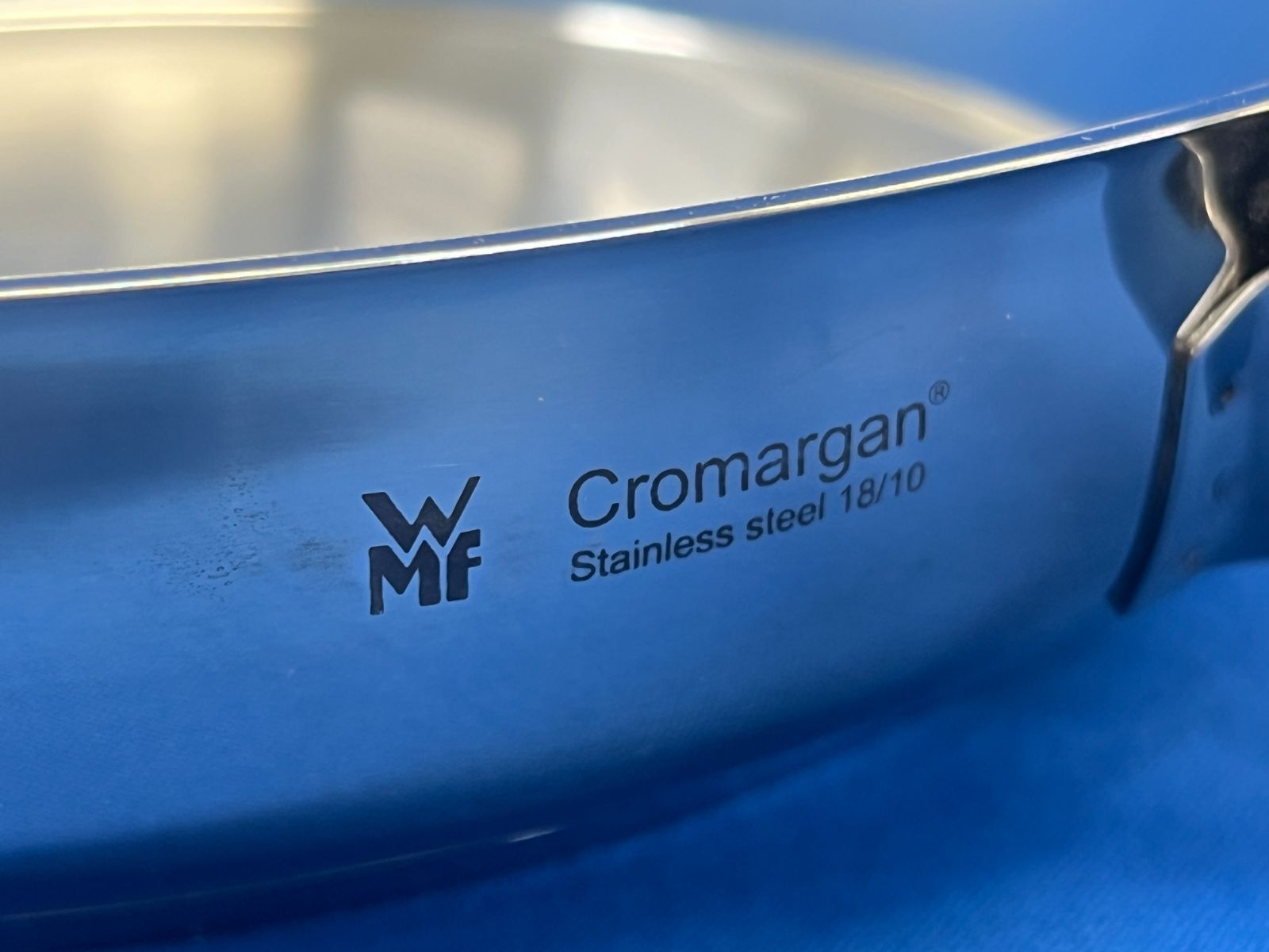 WMF 両手付き、蓋付き28cm鍋 クロマーガン Profi 28 WMF 両手付き、蓋付き28cm鍋 クロマーガン Profi 28 WMF 両手付き、蓋