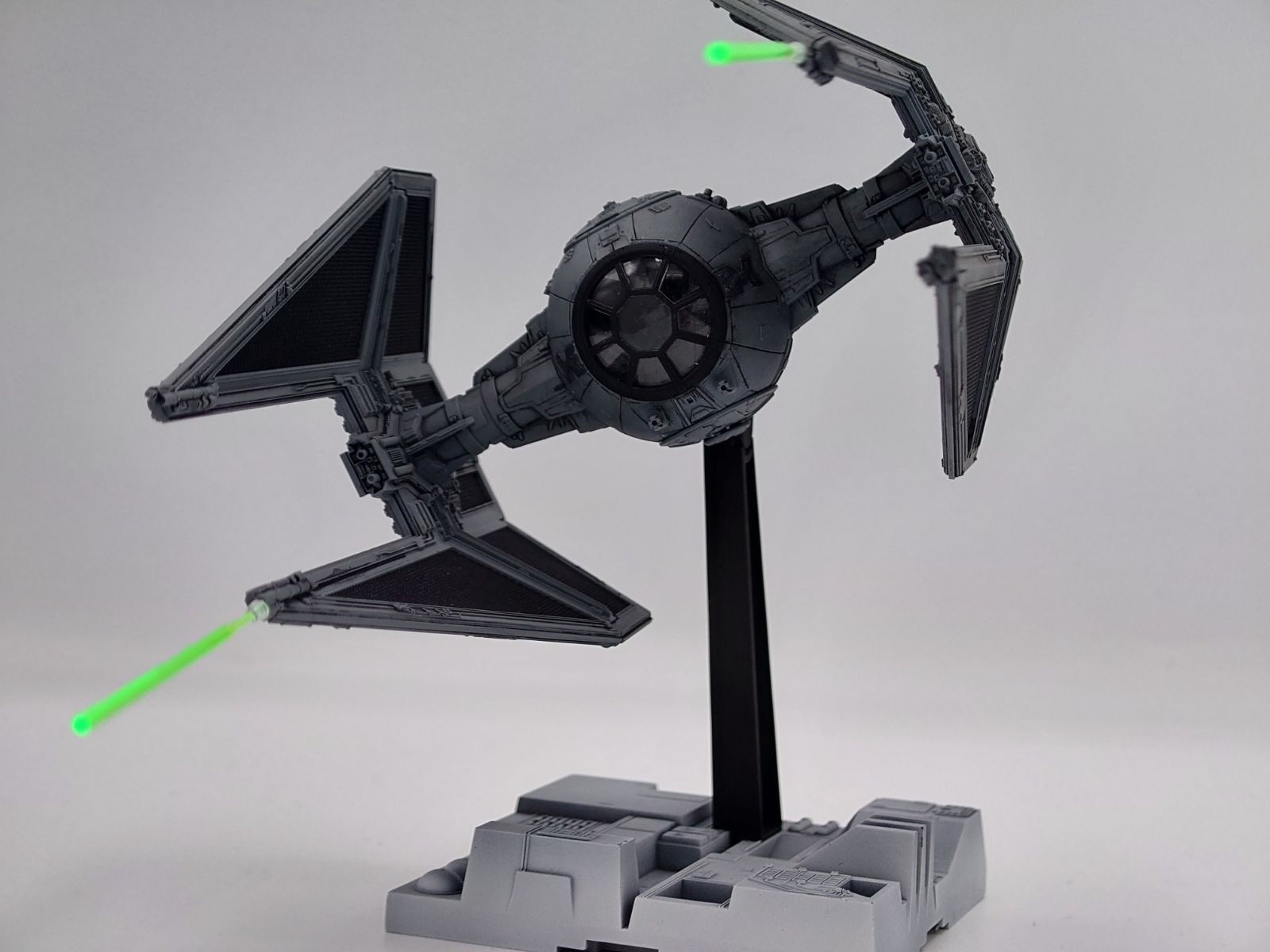 高評価の贈り物 スターウォーズ 組立塗装 タイ・インターセプター プラモデル スター・ウォーズ