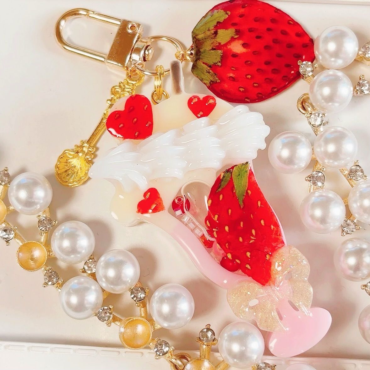new!cafeいちごみるく◇シャカシャカキーホルダー ハート