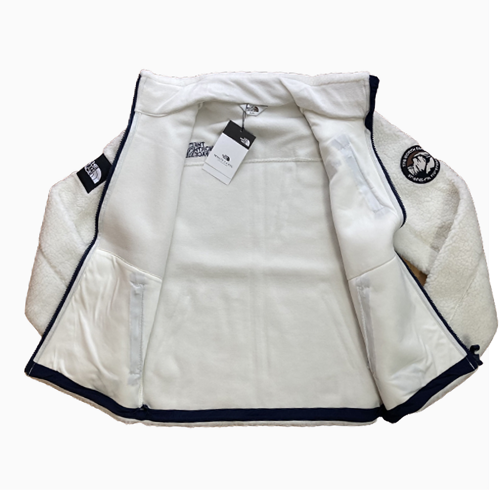 ランキング総合1位 17aw chloma クロマ uraünyロゴプルオーバー