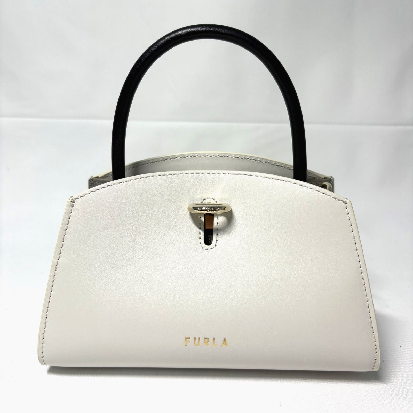 美品】FURLA フルラ レザー ジェネシー ハンドバッグ ショルダーバッグ 