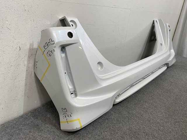 JF3/JF4 前期 N-BOX カスタム 純正 リアバンパー (NH830M ルナ