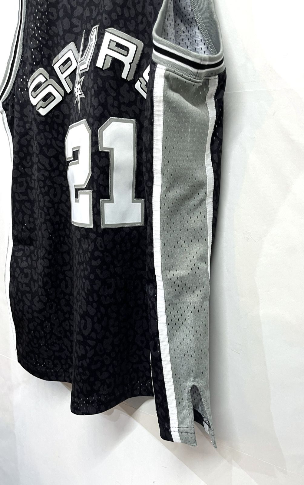 ミッチェルアンドネス　バスケユニフォーム　NBA spurs　ダンカン 豹柄 ミッチェルアンドネス バスケユニフォーム NBA spurs ダンカン