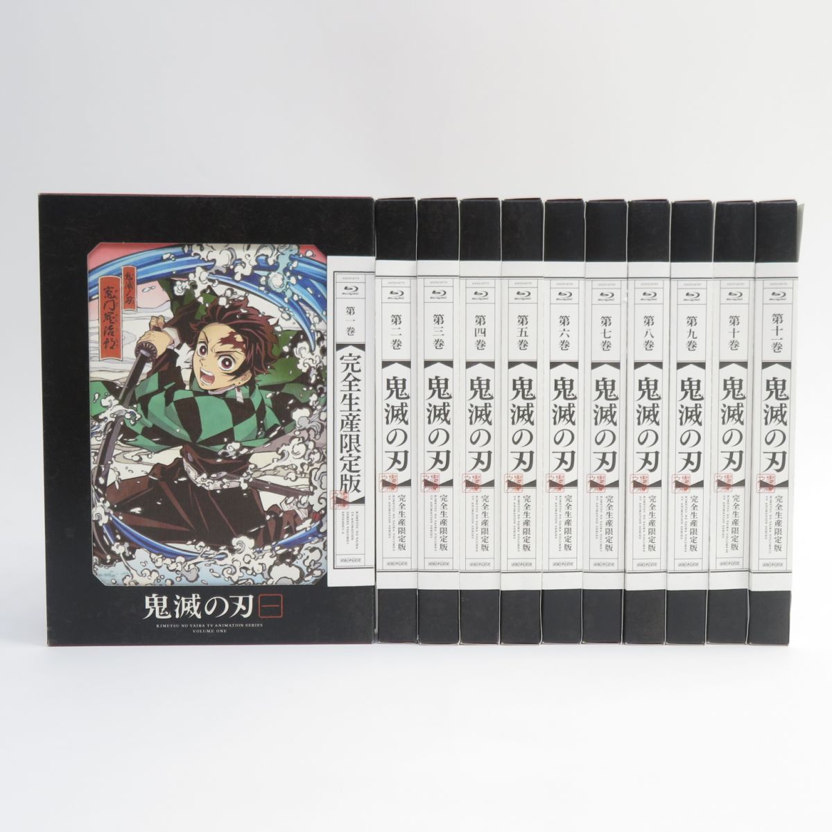 Blu-ray+CD 鬼滅の刃 1期 第1巻〜第11巻 完全生産限定版 ※中古 - メルカリ