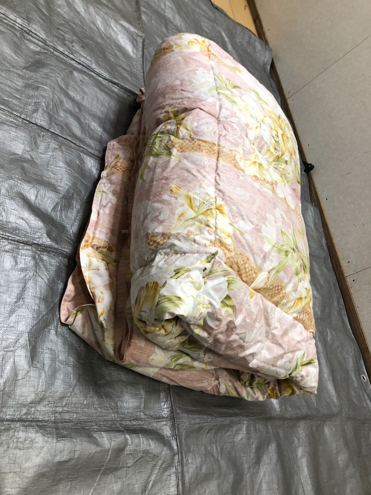 美品 西川産業 羽毛布団 ダウン フェザー 250428-7 - メルカリ