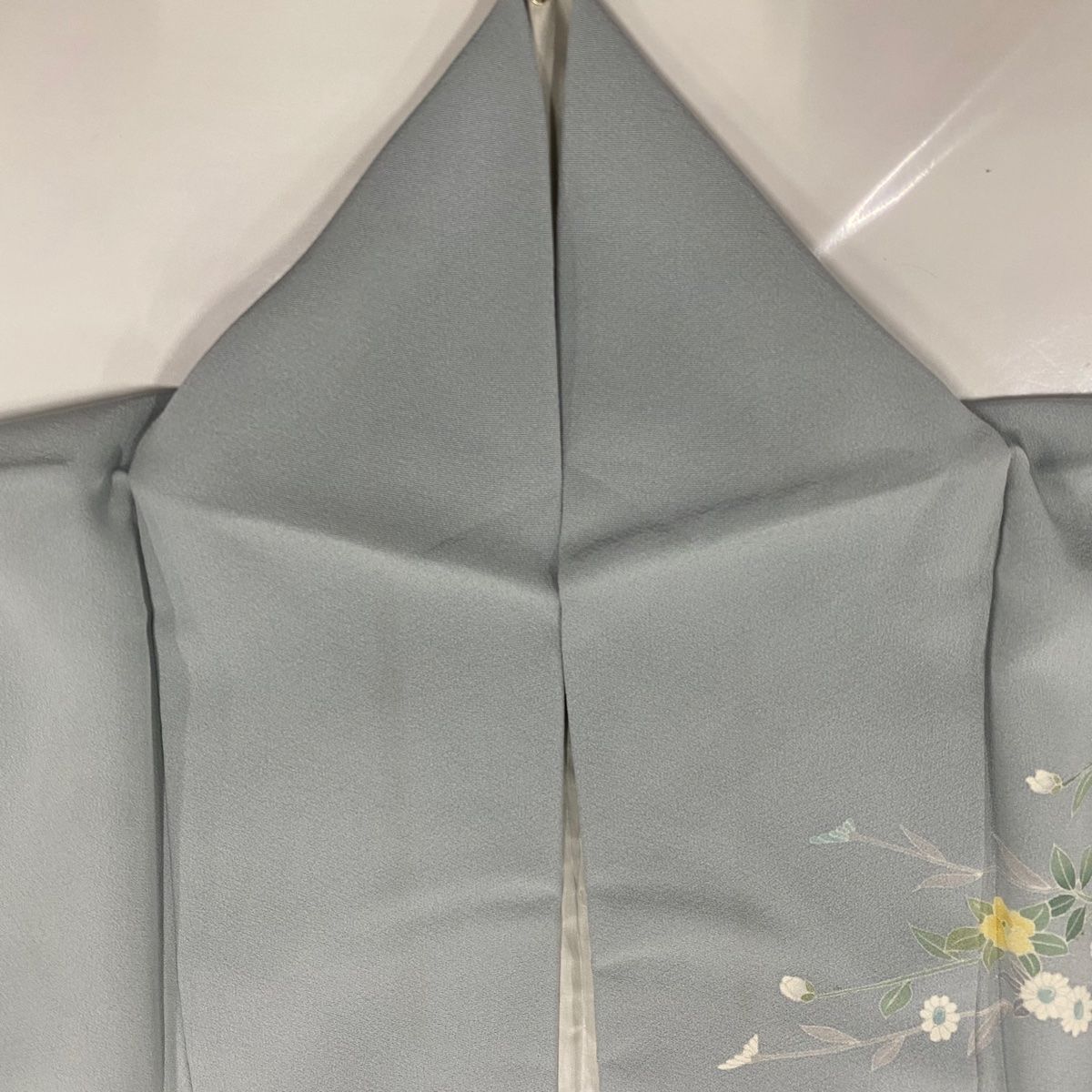 付下げ　袷　正絹　縮緬地　紅掛花色　枝梅　刺繍身丈161裄64.5 訪問着 身丈156cm 裄丈62cm S 袷 やまと 落款 椿 枝梅 ぼかし