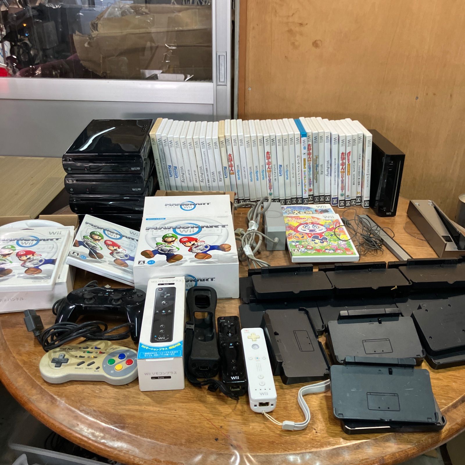 Wii本体　WiiU本体　ソフトまとめ売り ニンテンドー Wii U 本体 ソフトまとめ売り