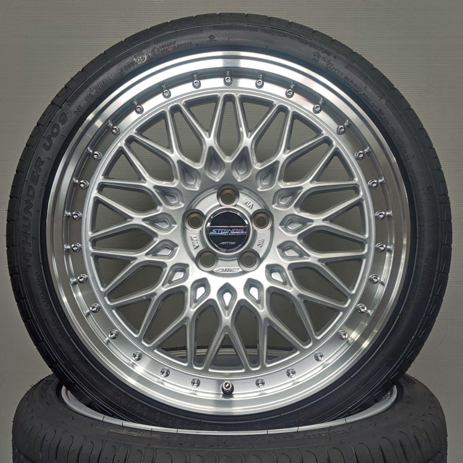 30プリウス 50プリウス用 18インチタイヤセット シルバーメッシュ