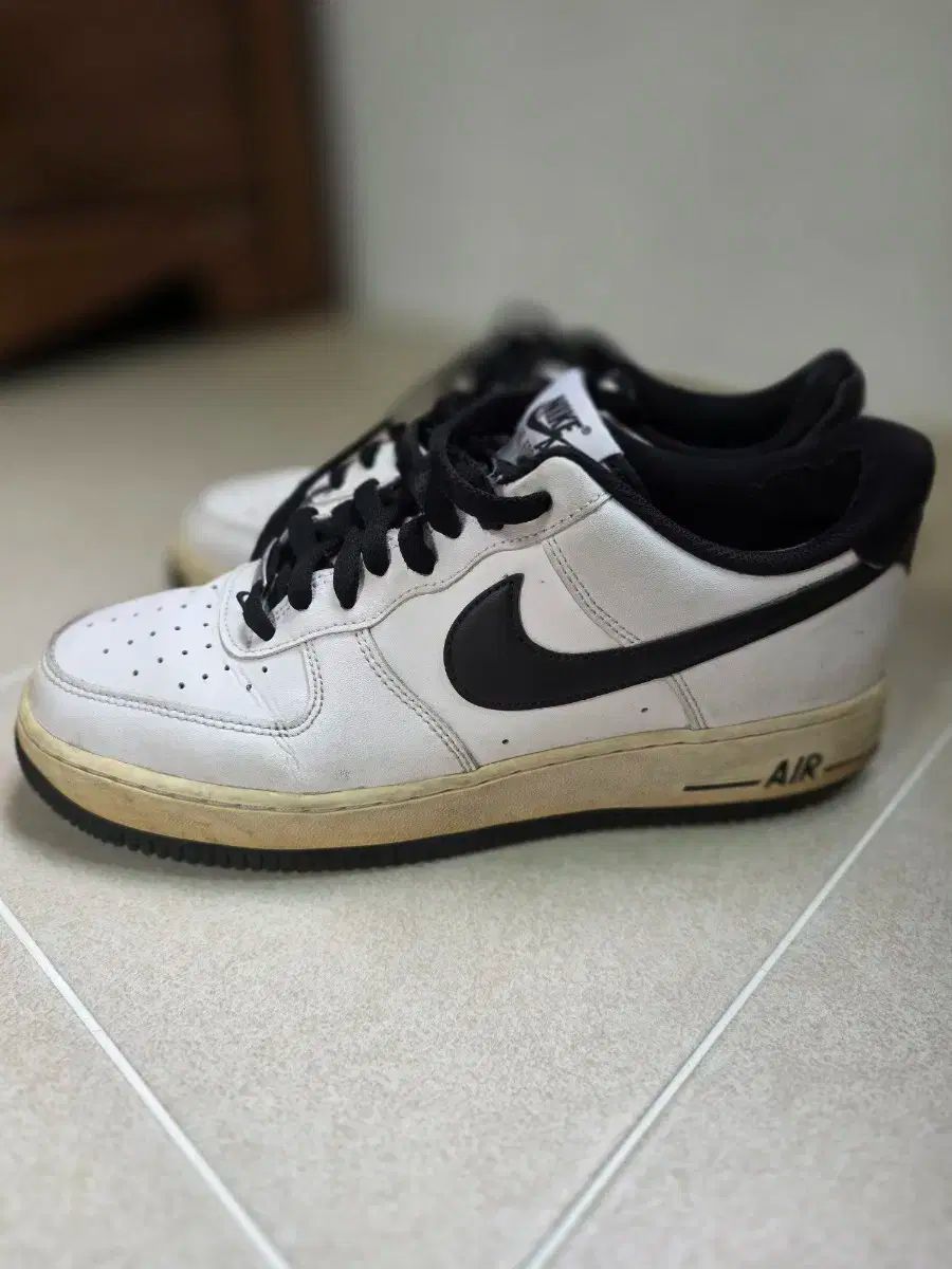 NIKE ナイキ エアフォース 1 07 白黒 DH7561 ー 102