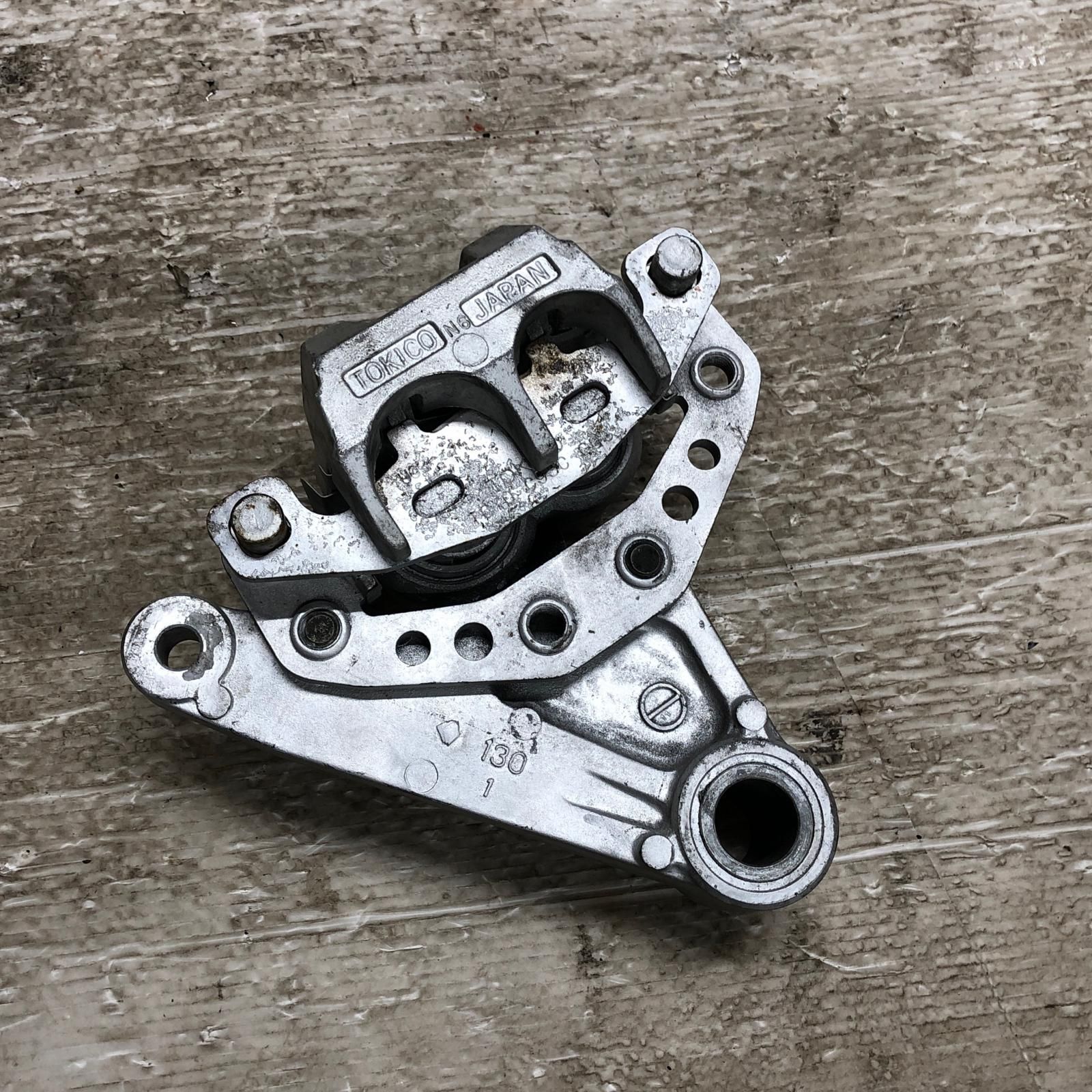 KAWASAKI ゼファー1100 ZRT10A リアキャリパー カワサキ