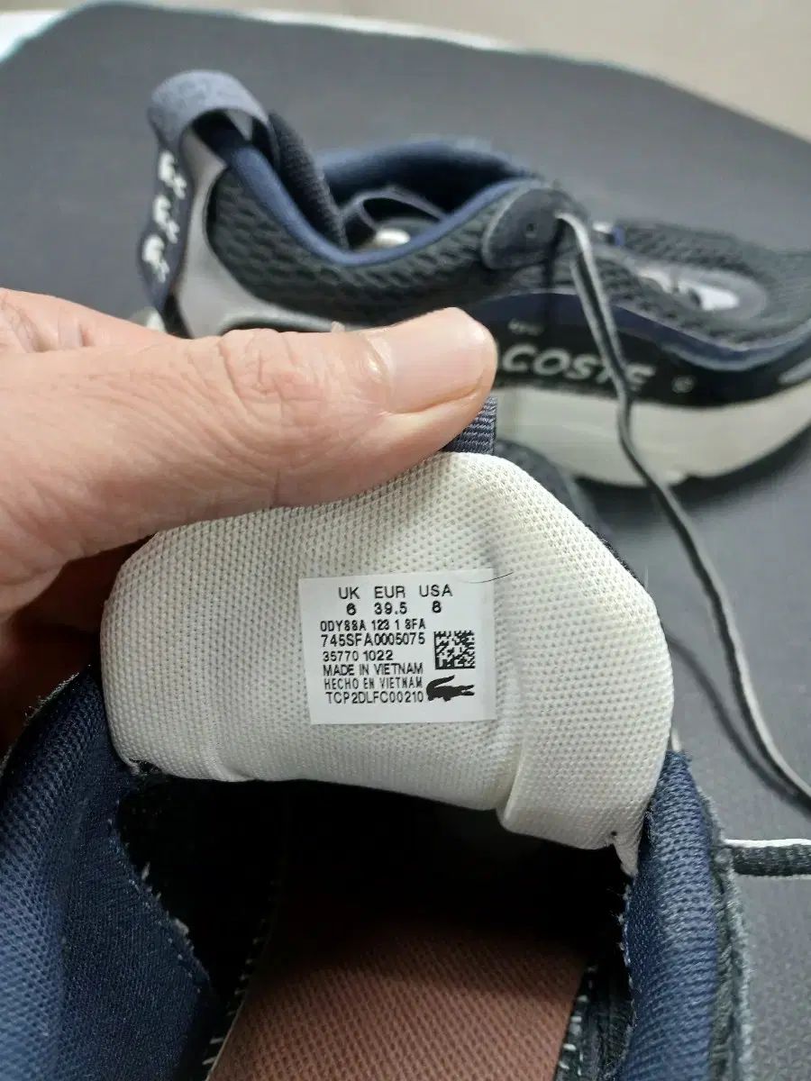 ラコステ オディサ ブラック スニーカー 245 250