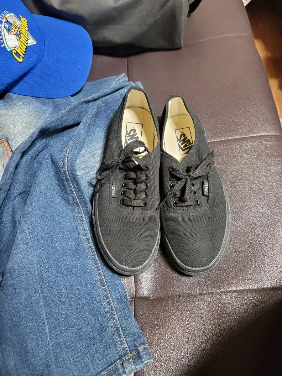 【雷市場（ポンジャン）商品韓国直送】VANS(バンズ) オーセンティックブラック 245