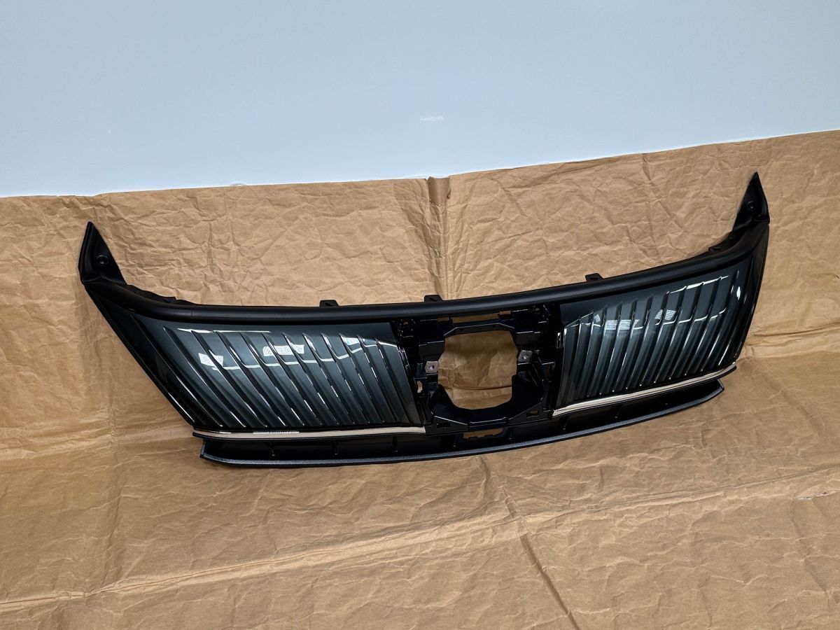 新品/美品 ハリアー ZSU60W ASU60W ZSU65W 後期 純正 フロントグリル