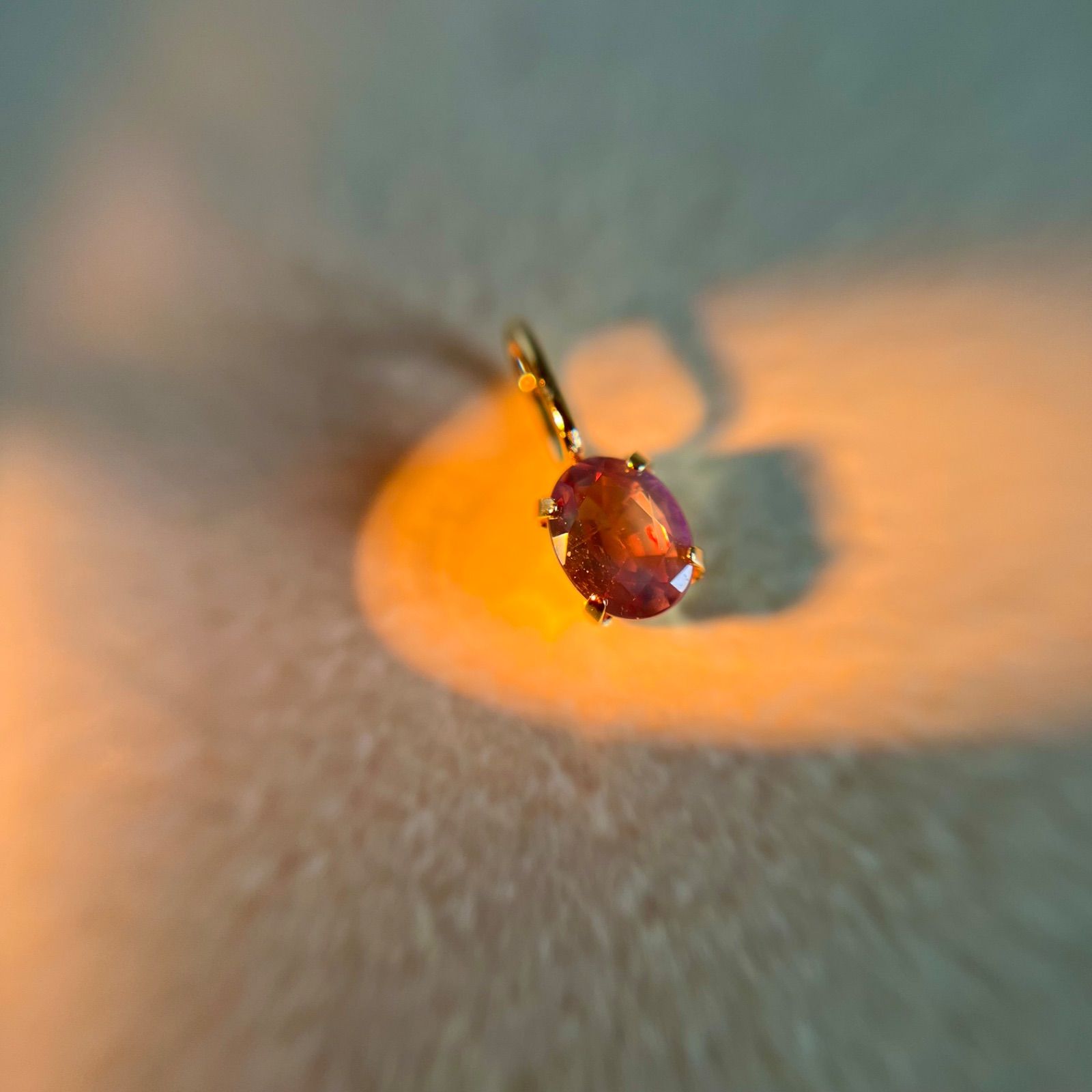 K18 天然石アレキサンドライトoval希少 レア ペンダントトップ