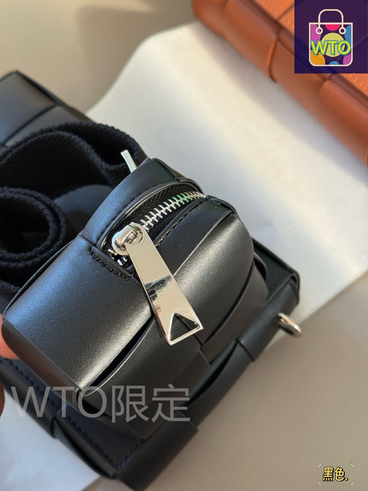 今日WTO】Bottega Veneta ボッテガ ヴェネタ カセット