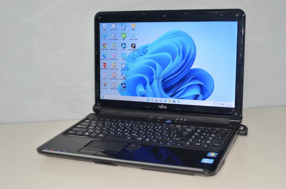中古良品ノートパソコン 富士通 AH54/D Windows11+office 第二世代i3/15.6インチ/無線内蔵/メモリー8GB/HDD640GB/WEBカメラ/DVDマルチ搭載 中古良品ノートパソコン Windows11+office 富士通 AH54/D 高性能 第二