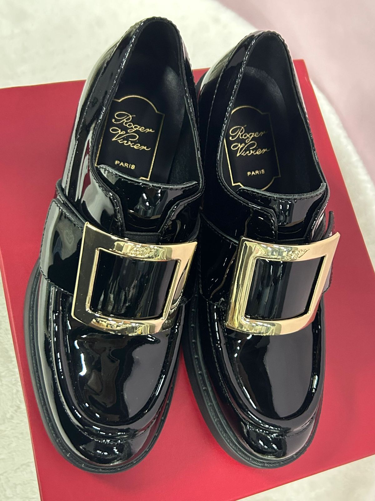 RogerVivierロジェヴィヴィエ ローファー メルカリ