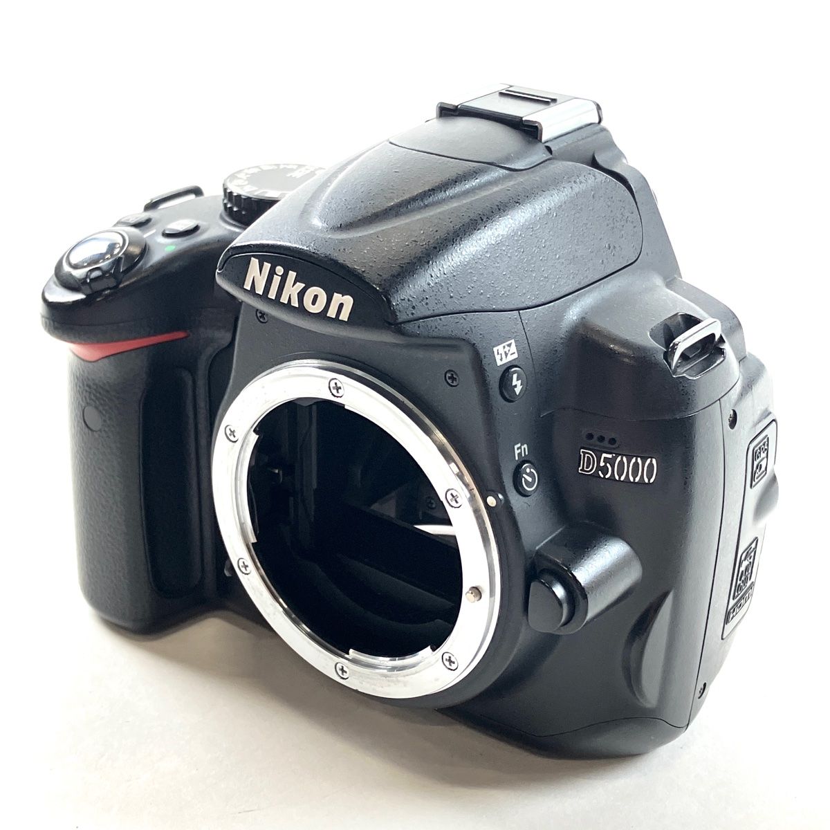 ニコン Nikon D5000 + AF-S DX NIKKOR 16-85mm F3.5-5.6G ED VR 