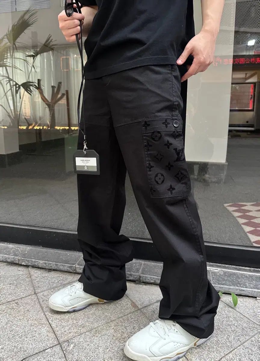 カーゴ パンツ