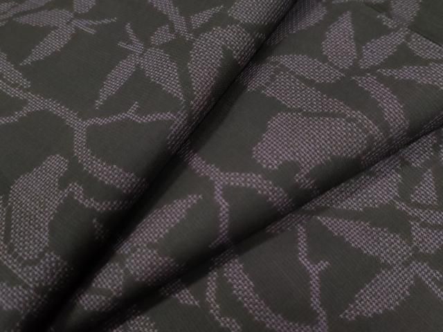 平和屋着物●本場大島紬　7マルキ　笹竹枝松文　正絹　逸品　CAAW8016yc 平和屋着物○本場大島紬 7マルキ 笹竹枝松文 正絹 逸品 CAAW8016yc