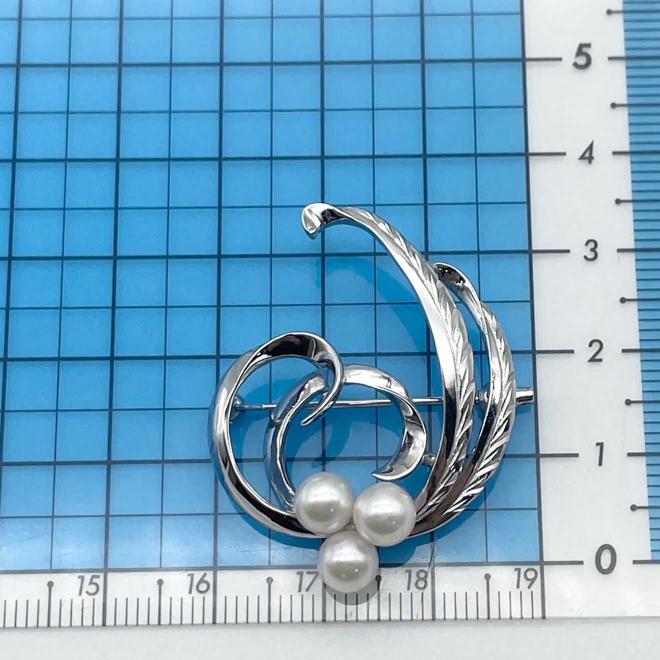 美品✨TASAKI 田崎真珠 タサキ ブローチ パール シルバー リーフ 美品 田崎真珠 シルバー リーフ ブローチ パール/25-1027S