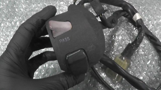 YZF-R25 ABS RG10J-018xxx の ハンドルスイッチ 左:#1747963490