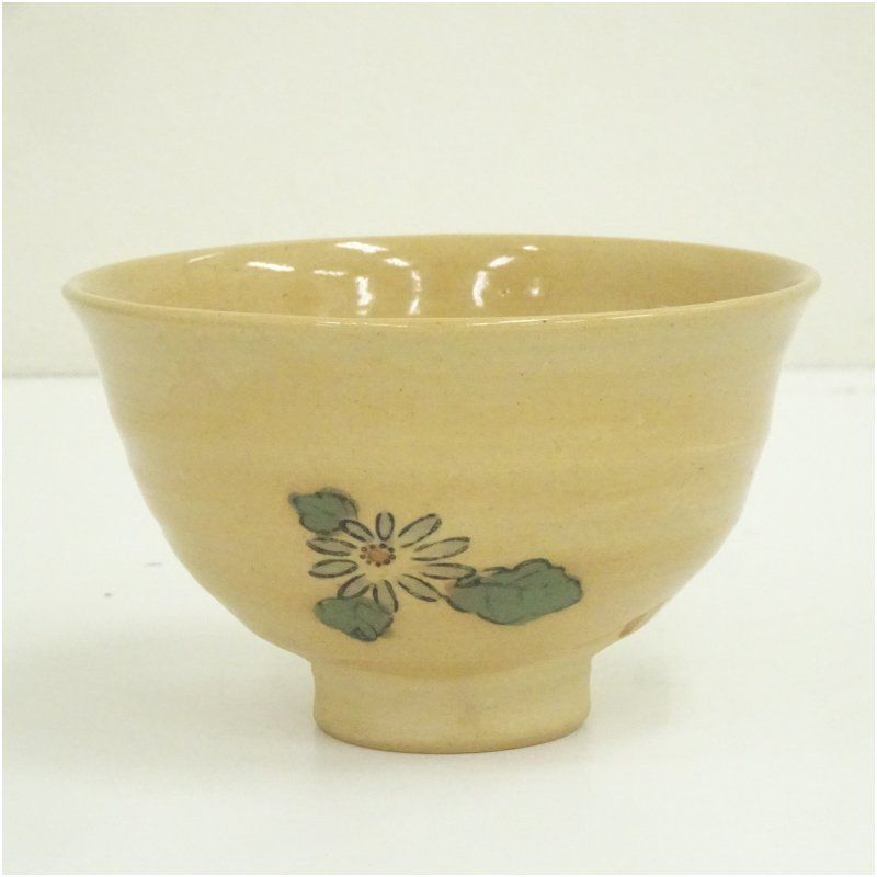 布志名焼　抹茶茶碗　雲善窯　9世　土屋善四郎　茶道　茶碗　茶盌　茶器 布志名焼 雲善窯 九世 土屋善四郎（雲善）造 菊ノ絵茶碗（共箱