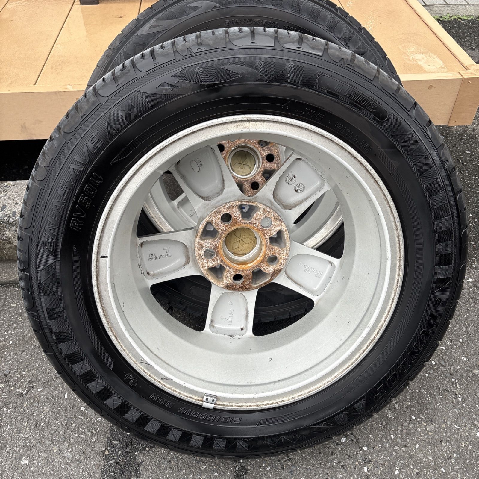 三菱 デリカd5 シャモニー　ホイールタイヤセット 2025年製 デリカD:5 シャモニー 純正 タイヤ ホイール セット 三菱