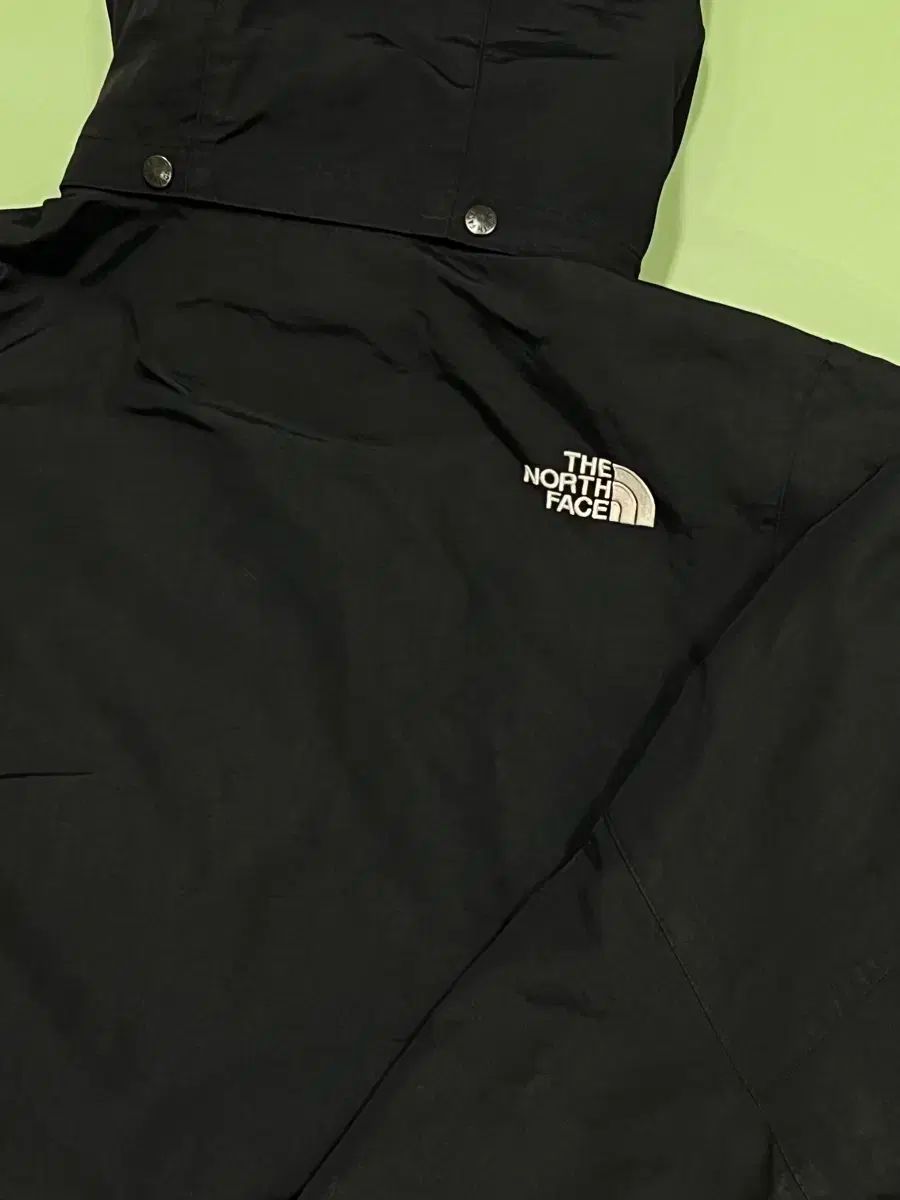 ウーマンズ ウィンドブレーカー