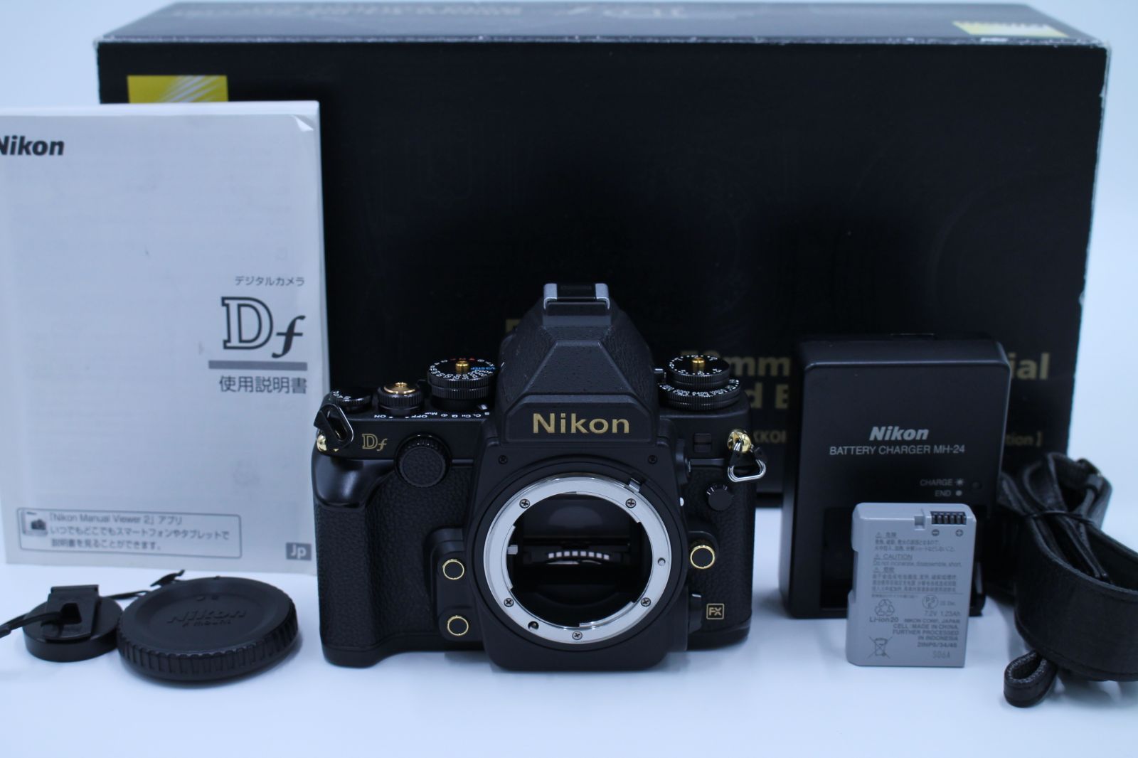 シャッター回数4738回！■極上品■ Nikon Df ブラック Gold Edition