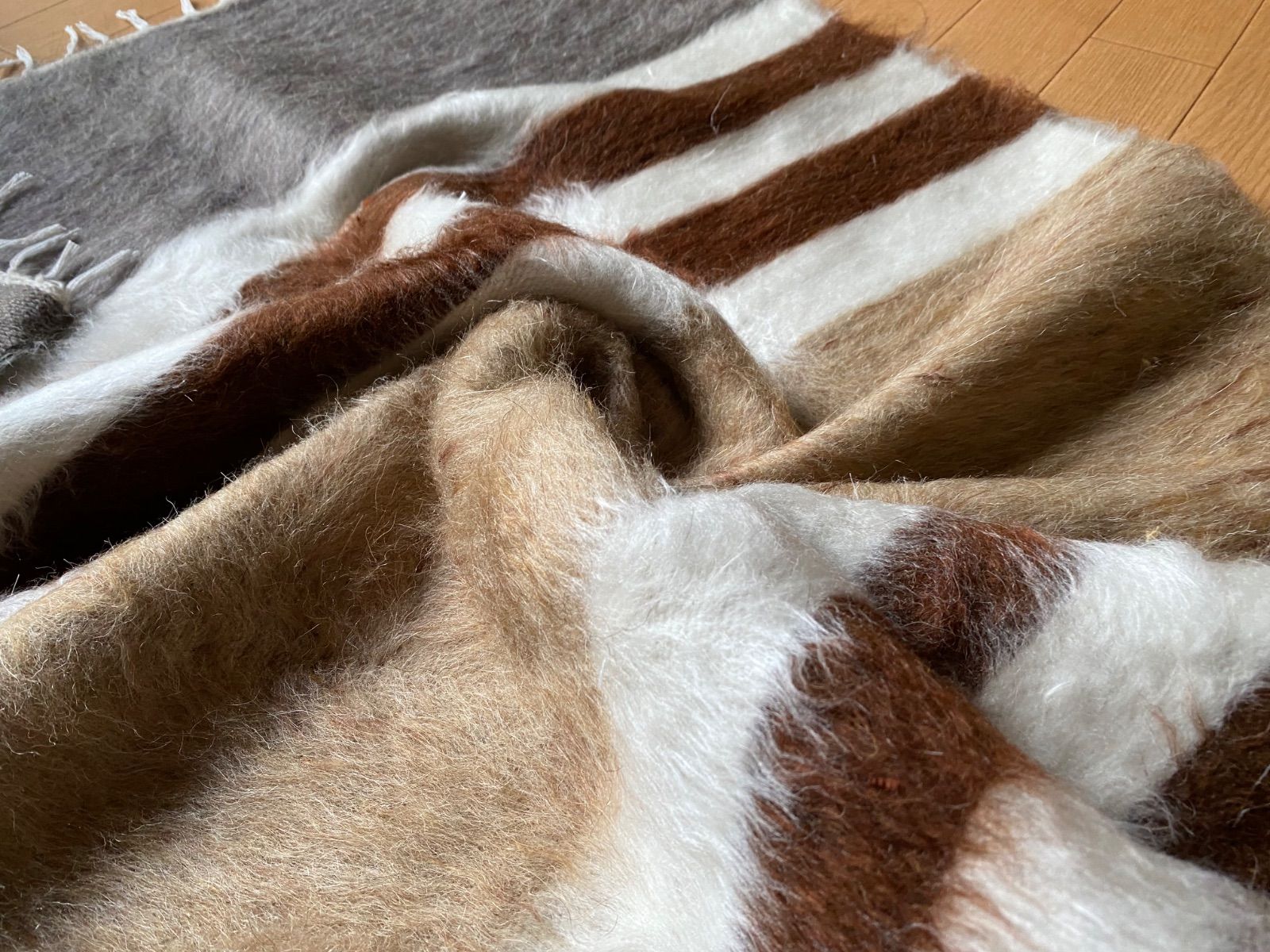 【新品美品】値下げしました！トルコ ヤギ毛のバッターニエ トルコ東の遊牧民の知恵シイルトバッタ二エ！染料無しのヤギのお