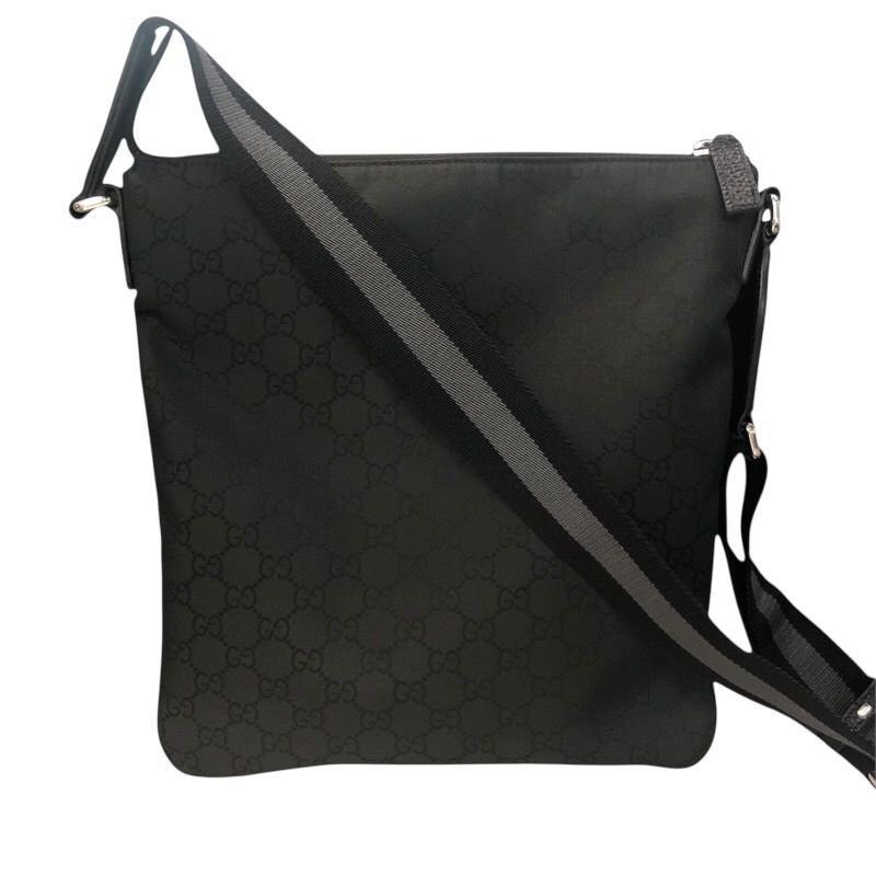 美品✨グッチ GG ナイロン ショルダーバッグ 449184 204991 黒 美品✨グッチ GG ナイロン ショルダーバッグ 449184 204991 黒