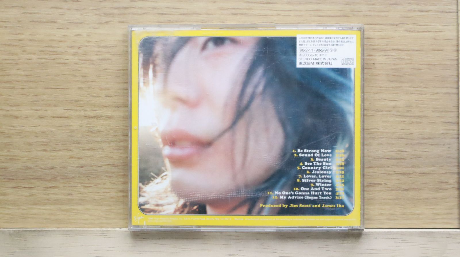 ジェームス・イハ James Iha レコード 国内限定盤 ジェームス・イハ、14年ぶりソロ・アルバムにカレン・Oら参加