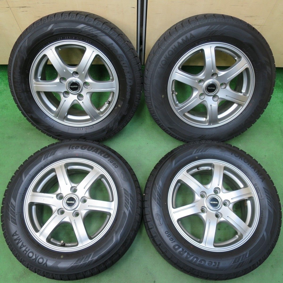 バリ溝！キレイ！9分☆スタッドレス 195/65R15 ヨコハマ アイスガード 