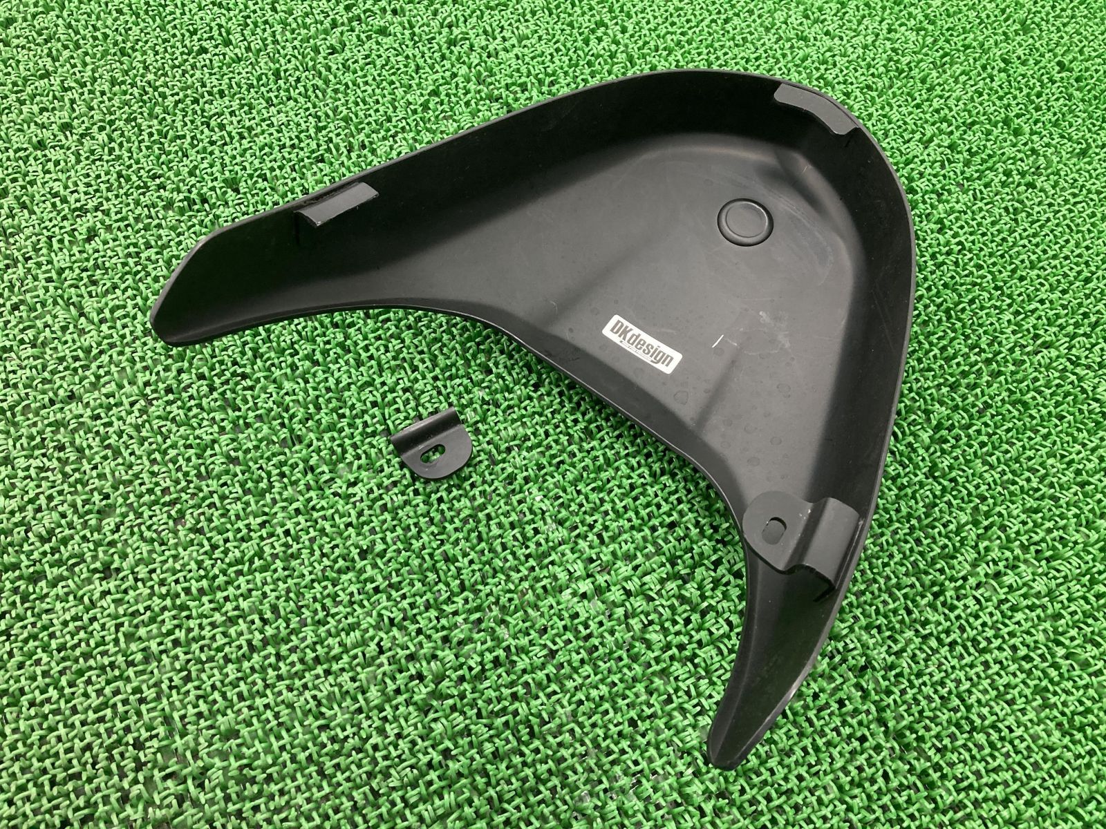 DKDesign製Rナインティ・スクランブラー シングルシートカウル 黒 社外