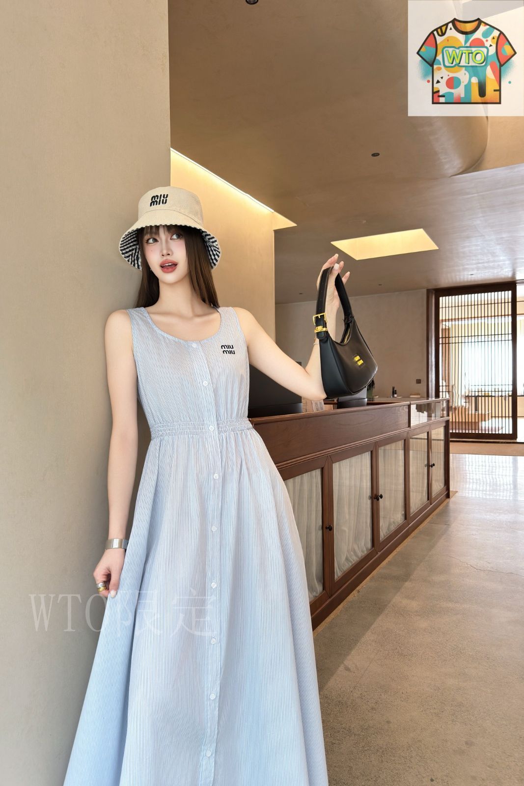 MIU MIU 青白ストライプ タイトスカート 38 28380956_57736239_1000.jpg
