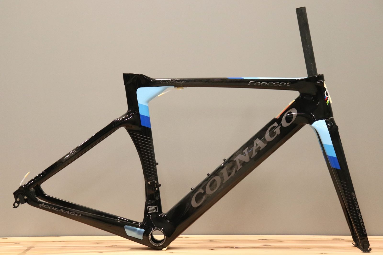 訳アリ コルナゴ COLNAGO コンセプト CONCEPT 2017モデル 48サイズ カーボン ロードバイク フレームセット 仙台店