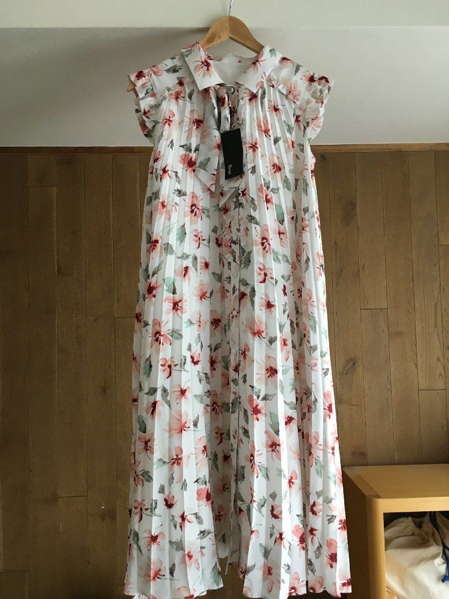 新品 Rene（ルネ） クレマチスフラワープリントプリーツワンピース 