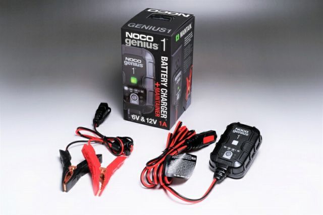 6|12V兼用1Ampバッテリー充電器