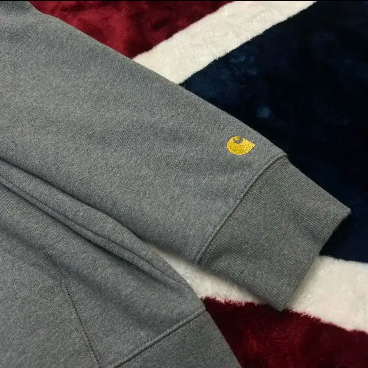 M Carhartt(カーハート) wip 追跡 フード付き ジップアップパーカー チャコールグレー グレー