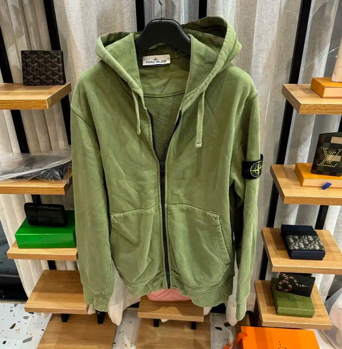 L size 22ss STONE ISLAND(ストーンアイランド) フード付き ジップ 