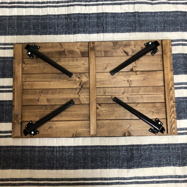 カフェテーブル