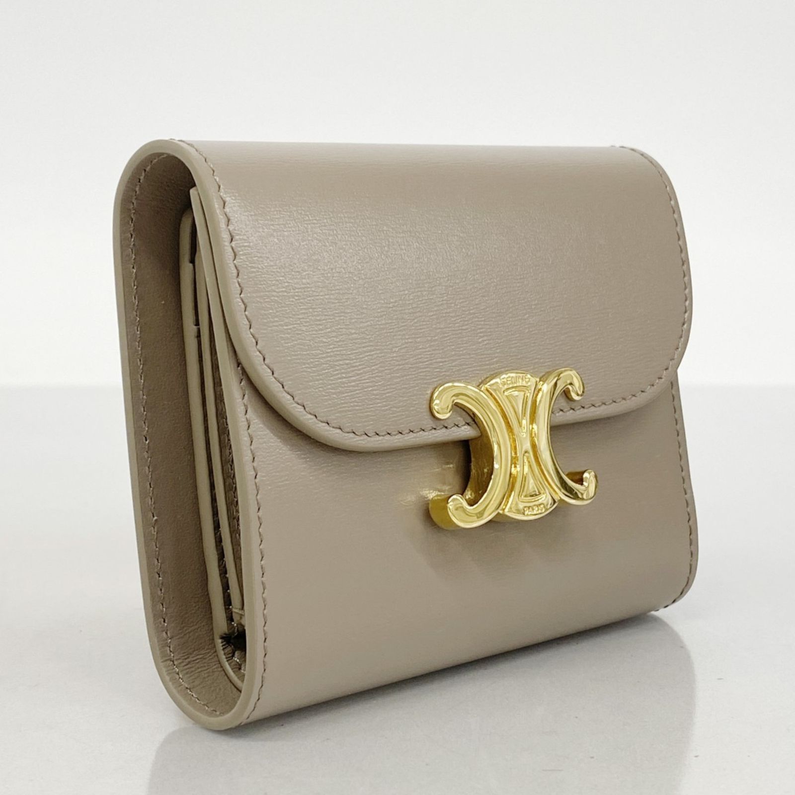セリーヌ トリオンフ スモールウォレット 三つ折り 財布 ゴールド CELINE（セリーヌ） トリオンフ スモール フラップ ウォレット 三