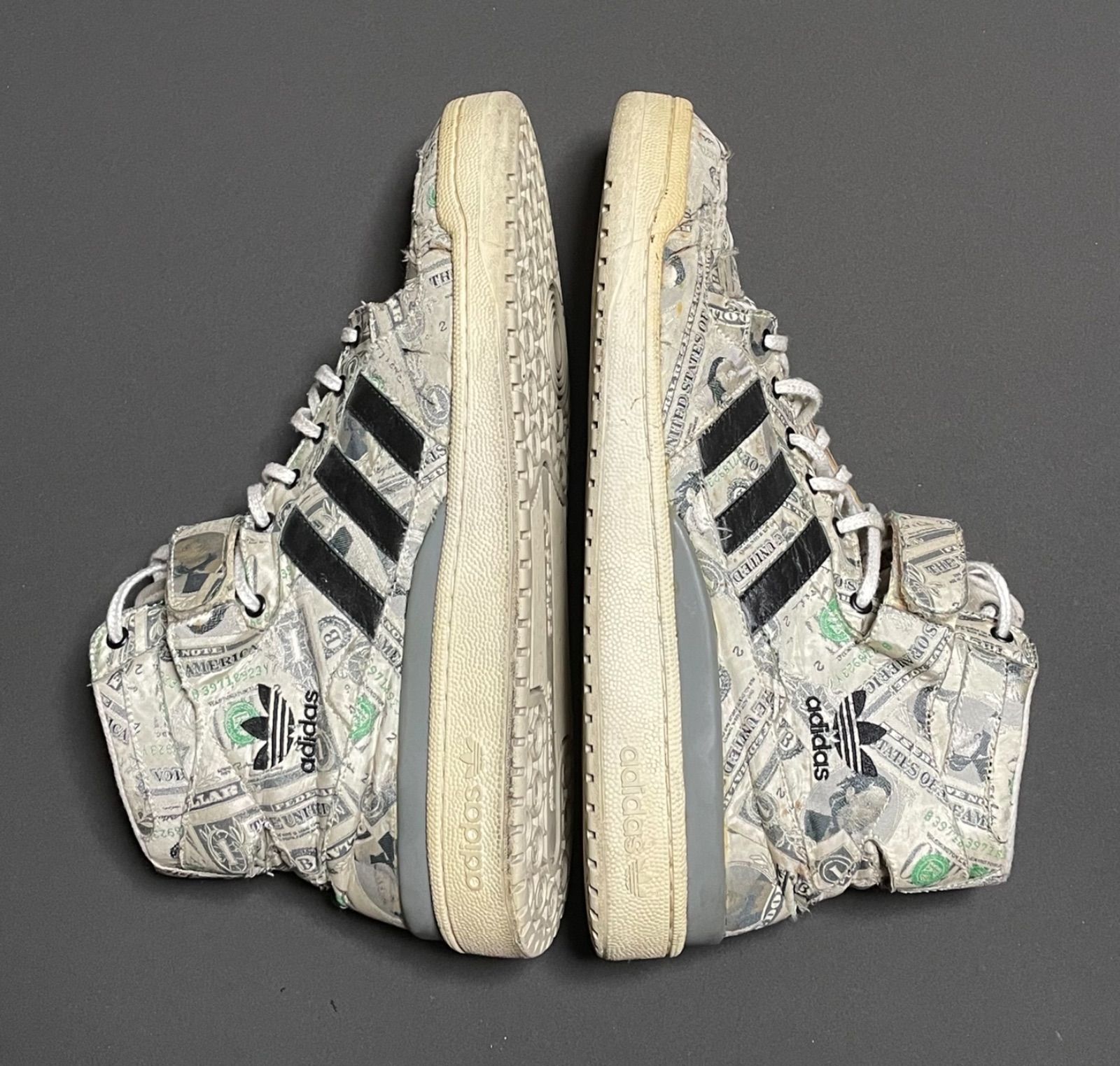 激レア JEREMY SCOTT× ADIDAS FORUMオリジナルスニーカー - メルカリ
